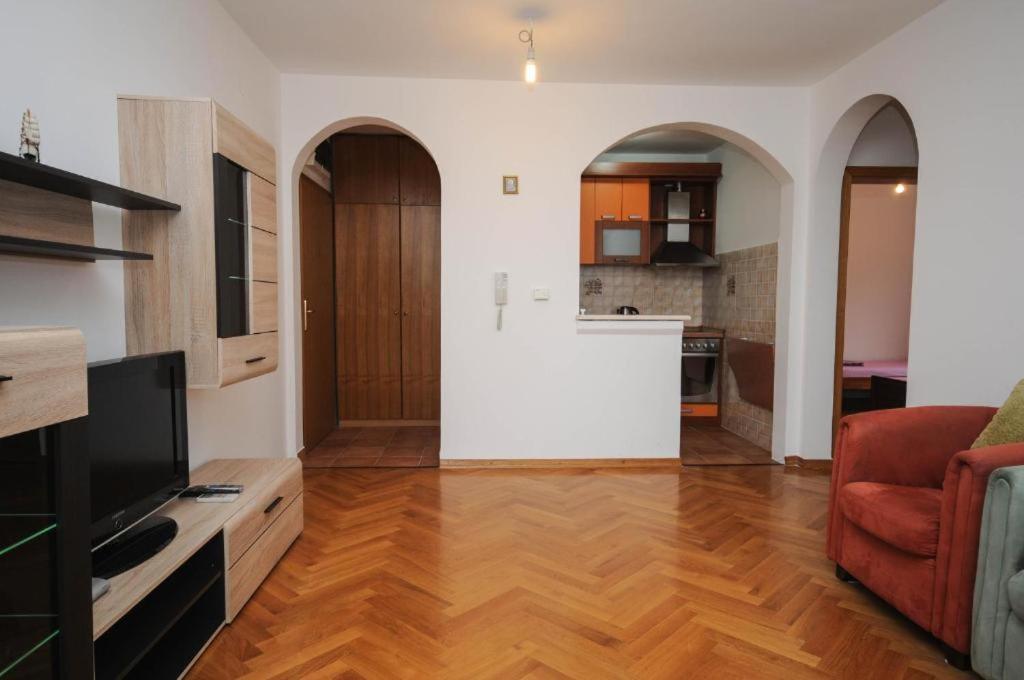 Apartment Jana Petrovac ภายนอก รูปภาพ